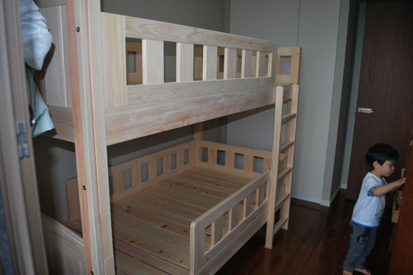 二段ベッド　木製二段ベッド