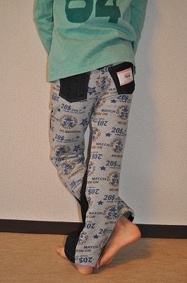 スリムパンツ　着画