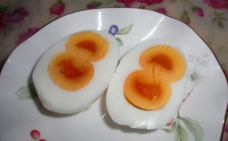 珍 双子の茹で卵のご紹介です ヒペリカムが好き 楽天ブログ