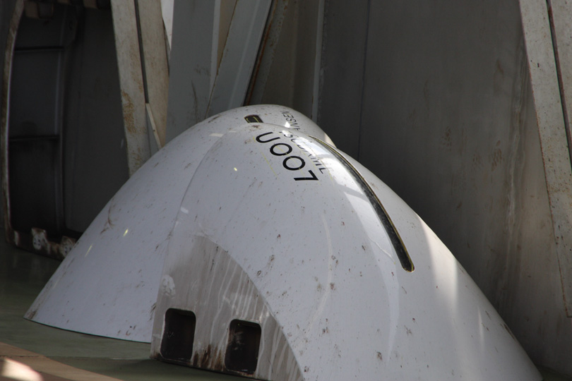 ８００系のノーズカバー