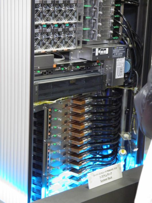 富士通スーパーコンピュータ