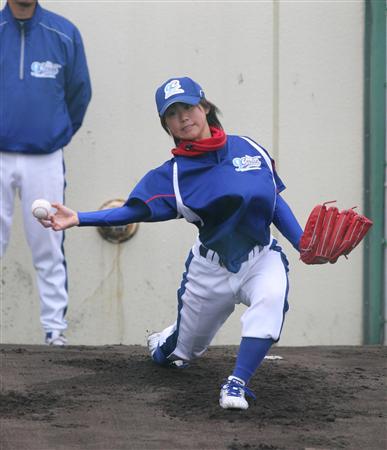 吉田えり投手２１０３０９－０１.jpg
