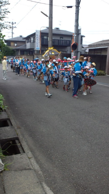 110730_084134.jpg2001みこし.jpg