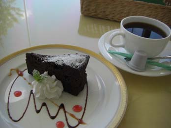 館林美術館「イル・コルネット」ガトーショコラ