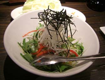 肴や星ちゃん・若鶏と水菜のサラダ