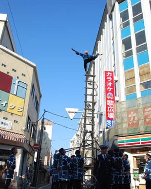 出初め式・ニチイ前２