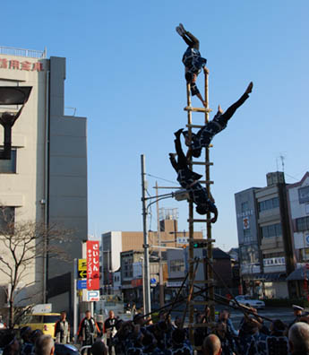 出初め式・八木橋前