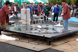 行田ジャンボフライ３・油をのばす