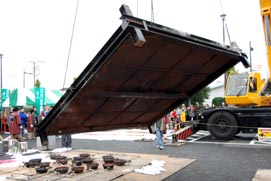 行田ジャンボフライ１６・また持ち上げ