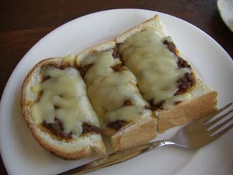カフェドリッチのモーニング　ニューデリー風チーズトースト