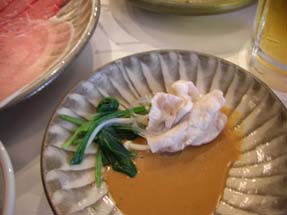 銀座しゃぶせん・お肉にごまだれ