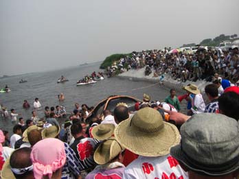 大杉神社あばれ御輿070729・６