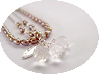 淡水パールとﾛｰｽﾞｸｦｰﾂ