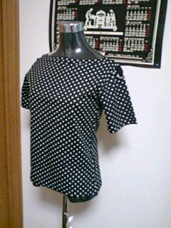 白ドット黒TOPS