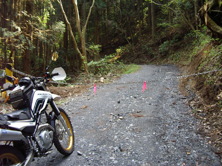 舟生沢線鎖ゲート