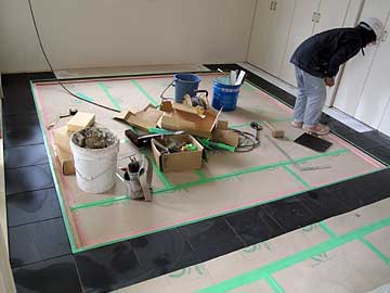 和室タイル施工中