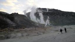 2010・11・18・慰安旅行・硫黄山