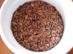 犬用手作りフード　レシピ　愛犬の健康のため１　アマランサスと卵　粒