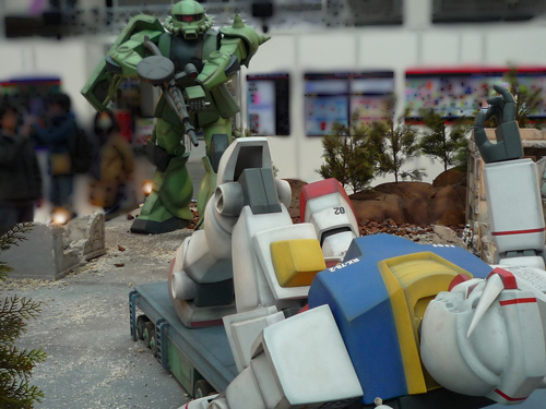 ガンダム大地に立つ!!
