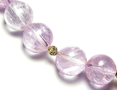 クンツァイトブレス