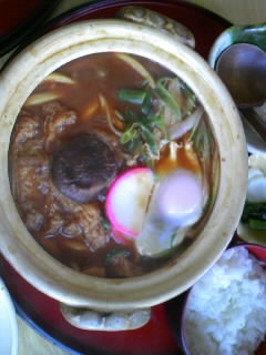 『さがみ』の味噌煮込みうどんはアルデンテ(笑)