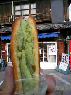 岐阜駅前のアイスクリームパン！