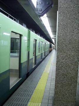 50京阪淀屋橋２.JPG