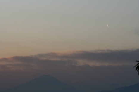 富士と飛行機雲.jpg
