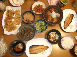 今夜は、品数多いなぁ～。