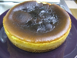 ベイクドチーズケーキホール