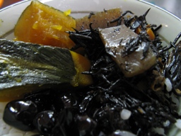 黒豆、ひじき、かぼちゃの煮物