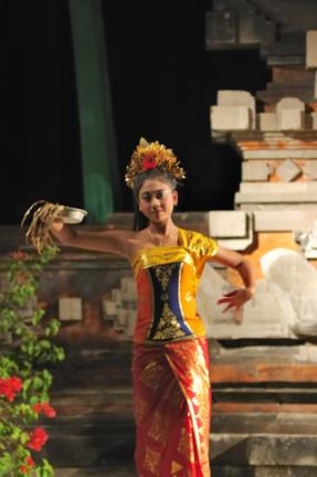 インドネシア　バリ旅行2005レゴンダンス