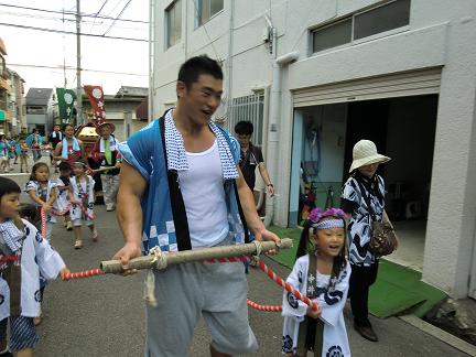 掛け声で力わきます。