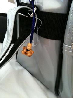 入院バックに早速お守り結びました。.JPG