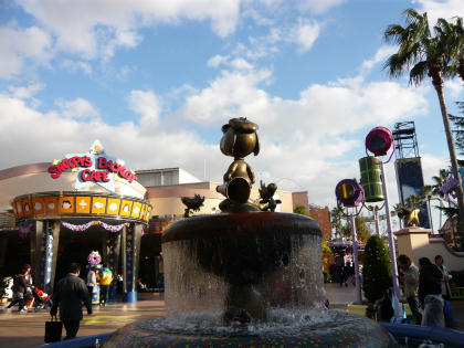 usj-snoopy-b.jpg