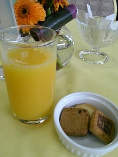 三陽株主優待セール喫茶室