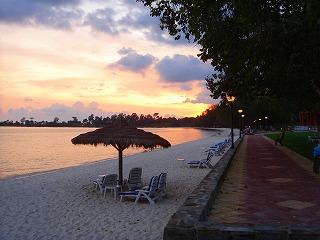 夕陽の浜