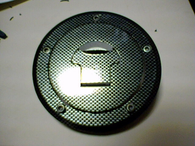 カーボン風タンクキャップ