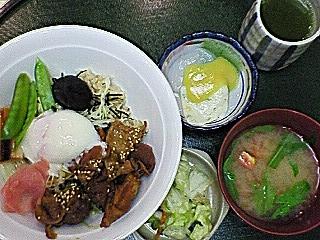 ２１年５月４日の地鶏丼定食.jpg