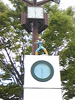 石巻駅前・時計