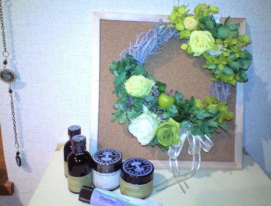 アロマオイルとリース０８０６３０.jpg