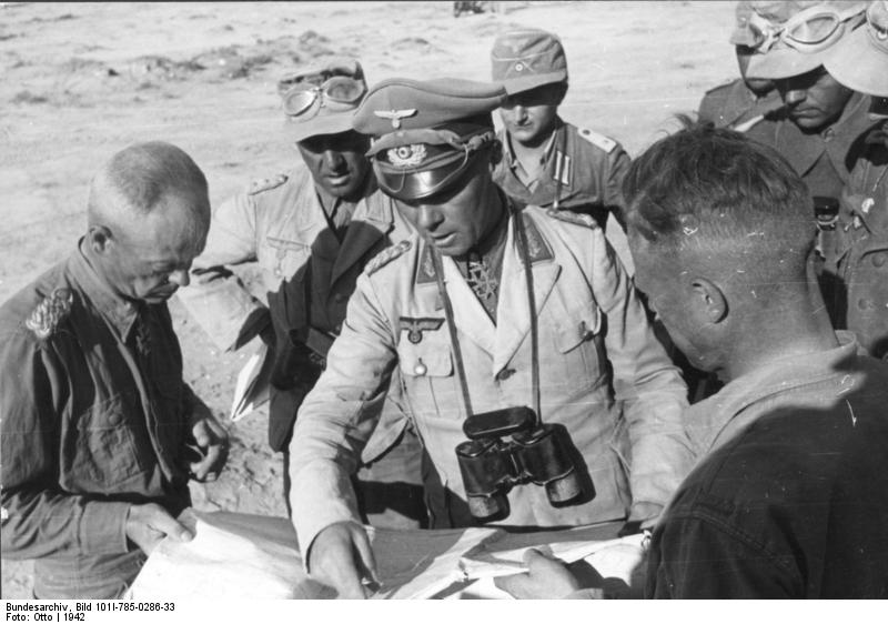 Bundesarchiv_Bild_101I-785-0286-33,_Nordafrika,_von_Bismarck,_Bayerlein,_Rommel.jpg