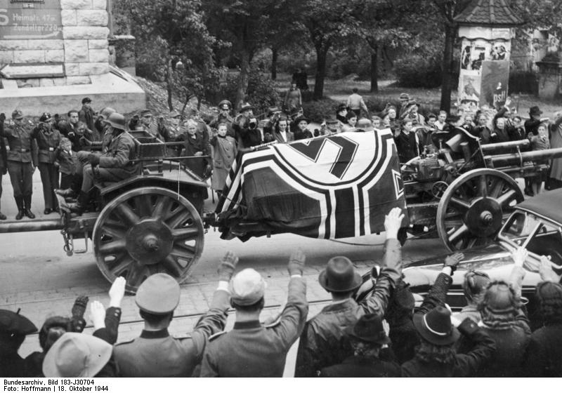 Bundesarchiv_Bild_183-J30704,_Ulm,_Beisetzung_Rommel.jpg