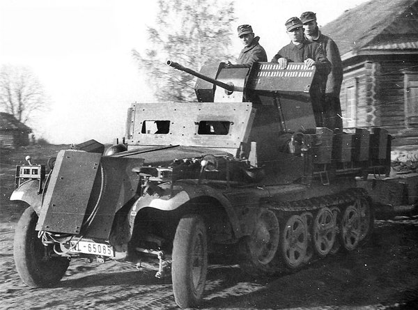 2cm Flak30 auf Zugkraftwagen 1t (11).jpg
