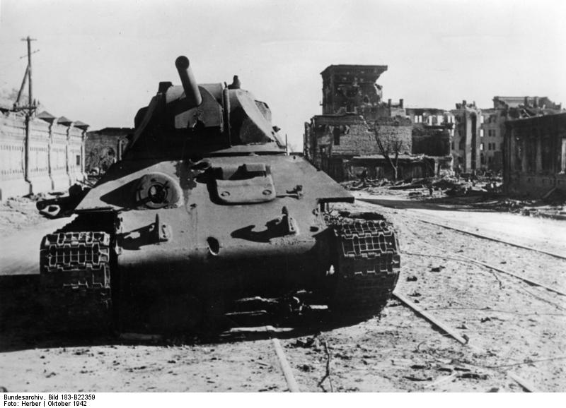 Bundesarchiv_Bild_183-B22359,_Russland,_Kampf_um_Stalingrad,_Panzer_T34.jpg