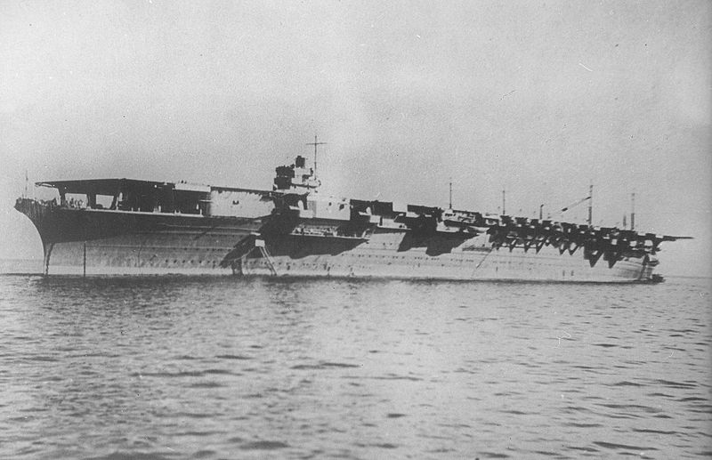 800px-Japanese_aircraft_carrier_zuikaku.jpg