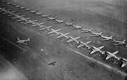 C47sLoadingforHolland.jpg