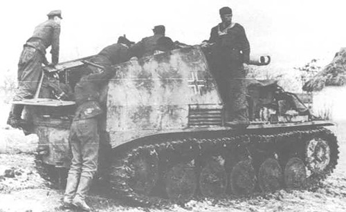 leichte-feldthaubitze-18-2-wespe-sdkfz-124.jpg