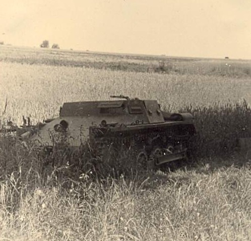 1208719748_pzkpfw_i_ausf_a_czy_munitionspanzer_i.jpg