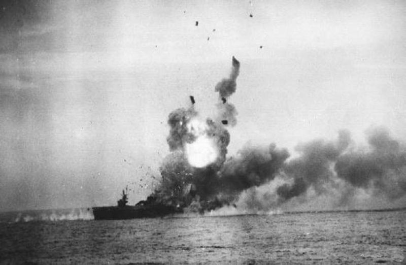 800px-St__Lo_First_Kamikaze_attack_sl1a.jpg